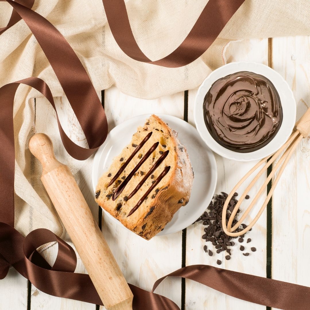 Panettone relleno de crema de chocolate astuccio