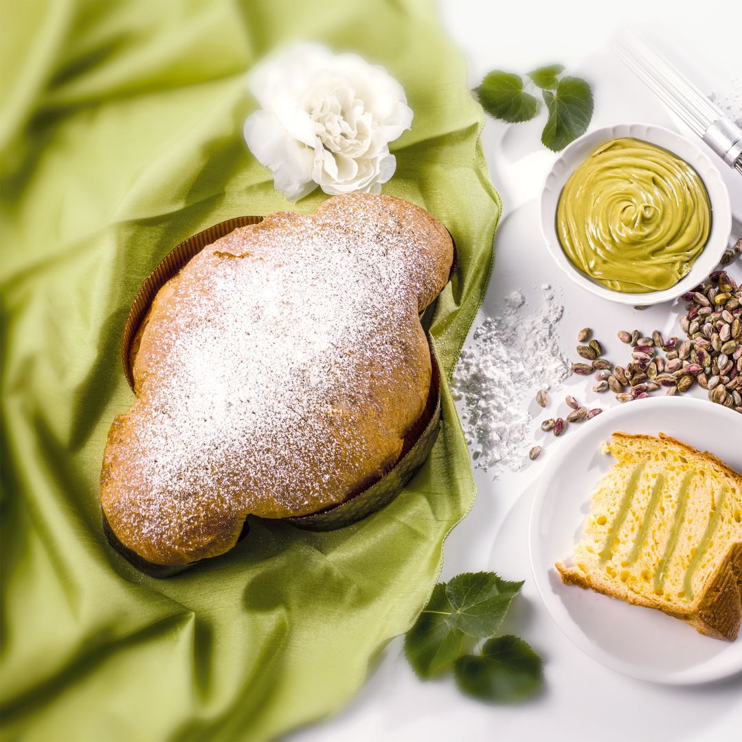 Colomba rellena de crema de pistachos astuccio